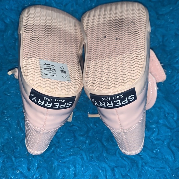 Sperry Top- Sider pink size 3. Great condition. Box included - Picture 3 of 5